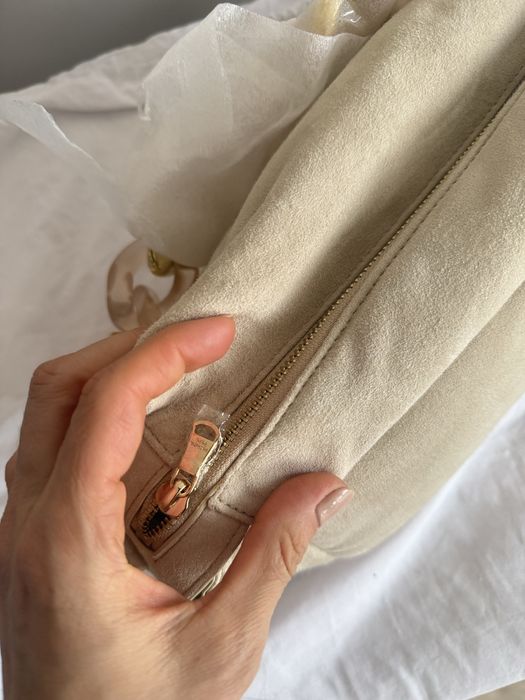 Patrizia Pepe чанта естествен велур нова