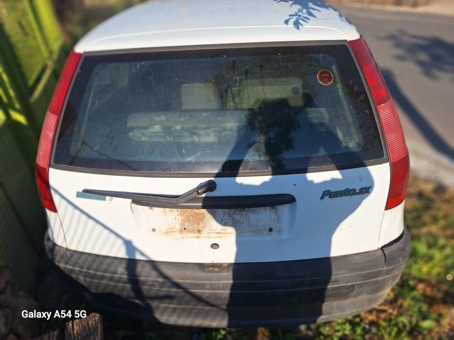 Fiat punto 1.1 продава 250 евро