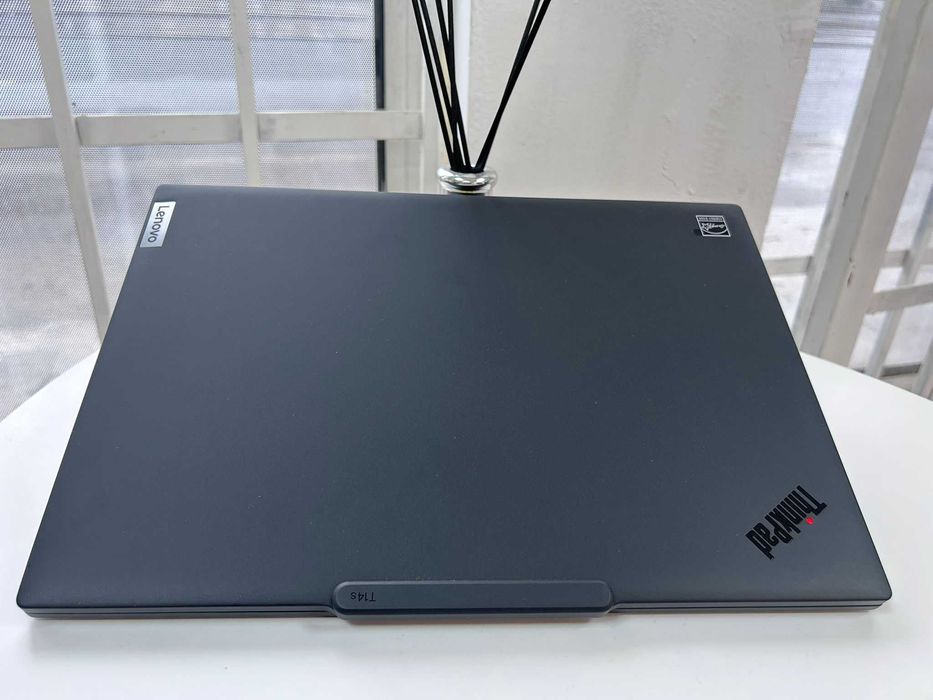 Lenovo ThinkPad T14s Gen 6 (21TC) – AMD Ryzen™ AI 7 PRO 360