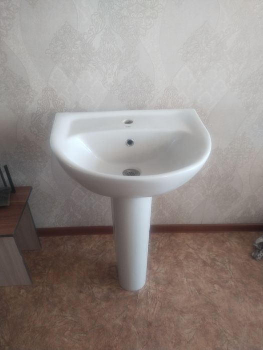 Продам раковину тюльпон
