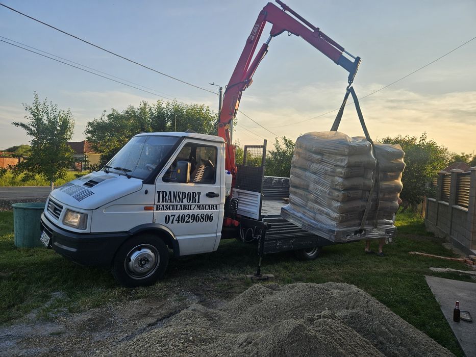 Transport basculabil cu macara