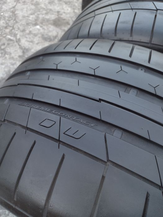 Перфектни 2бр.295/35/19 Continental Extreme C Sport dot1720