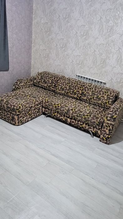 Диван в хорошем состоянии