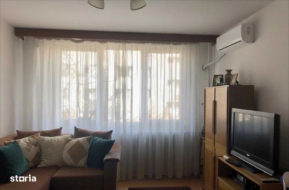 Apartement 3 camere de inchiriat / Drumul Taberei / Garaj / Parcare / — fotografia 3
