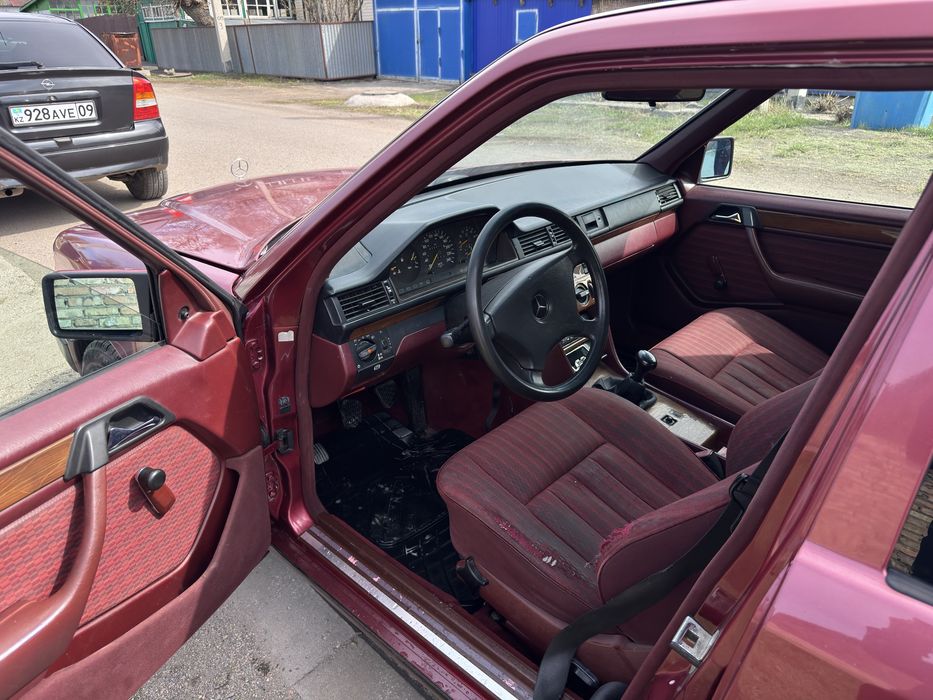 Продам Mercedes Benz w124