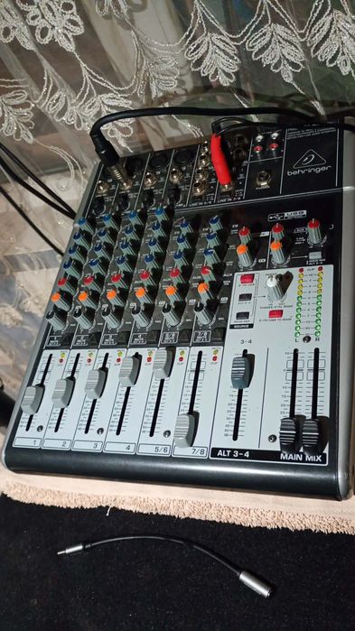 Sistem audio puternic 1200w – 4 boxe + mixer + microfon cadou
