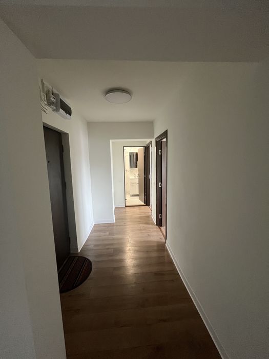 Independentei (scoala gene 1), 4 camere, 2 bai, 2 balcoane, 86mpu, 100mp utili