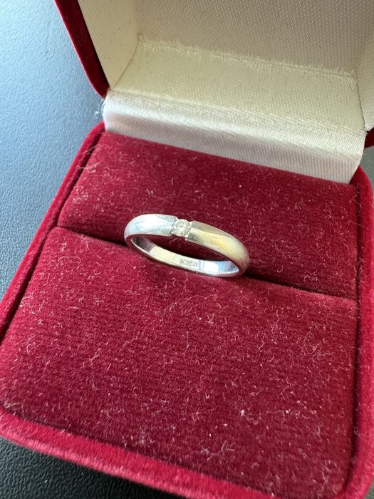 Кольцо золото с бриллиантом