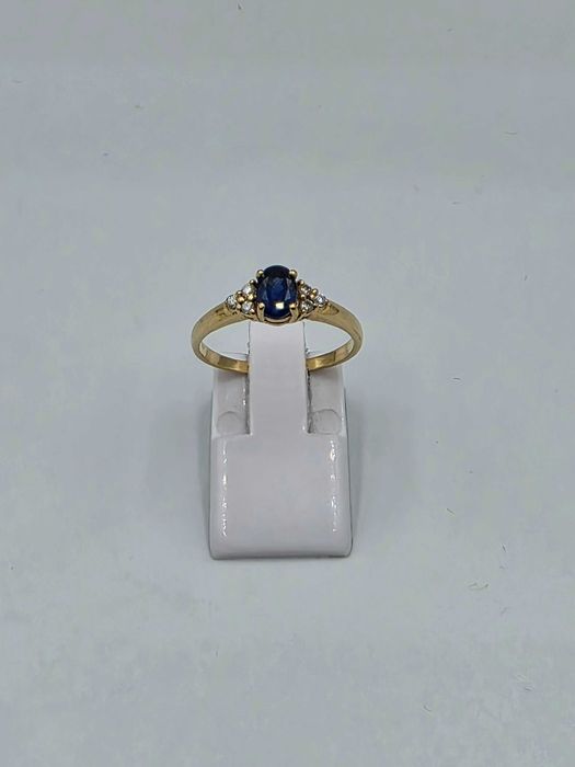 Inel de Aur 18k cu design modern