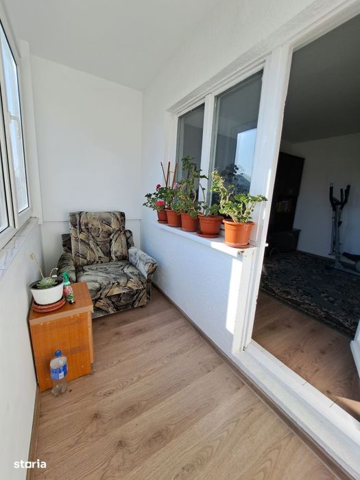 Apartament 3 cam decomandat et. 1, str Marasesti