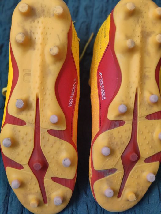 Футболни  Бутонки
Фут4.4