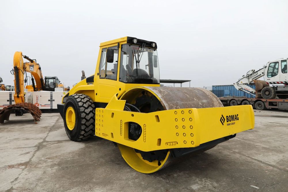 Bomag BW 226 DI-4
