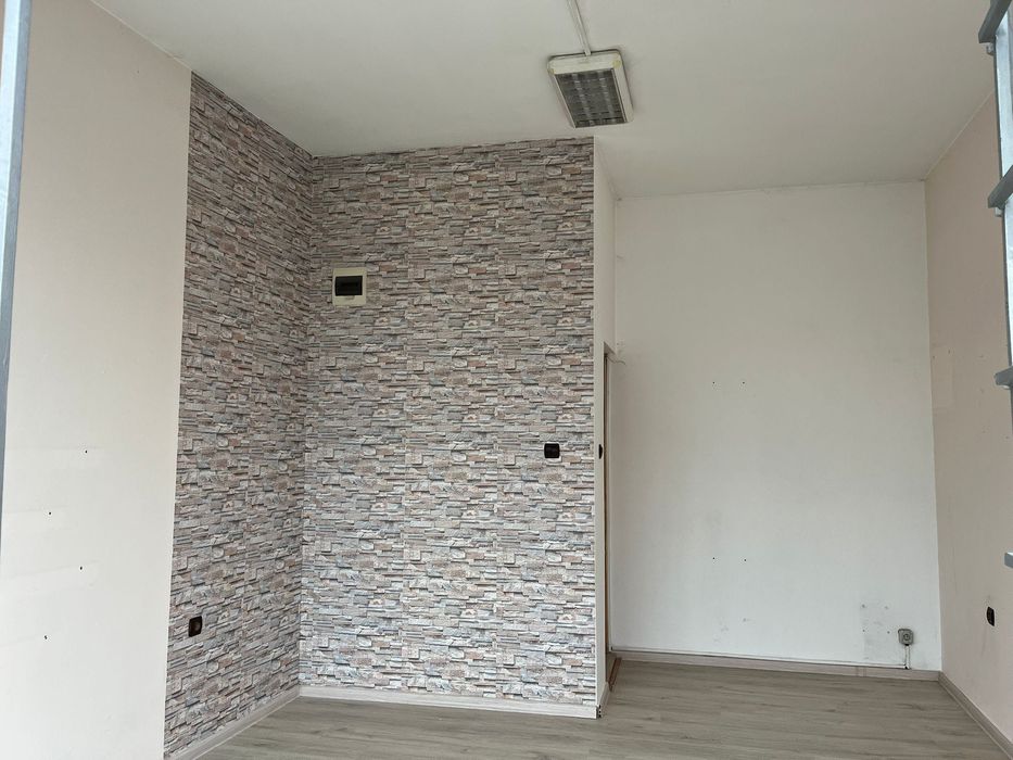 Дава под наем магазин 20 кв.м