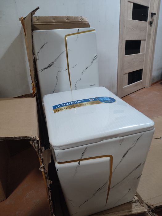 Унитаз ЛЮКС новый в упаковке