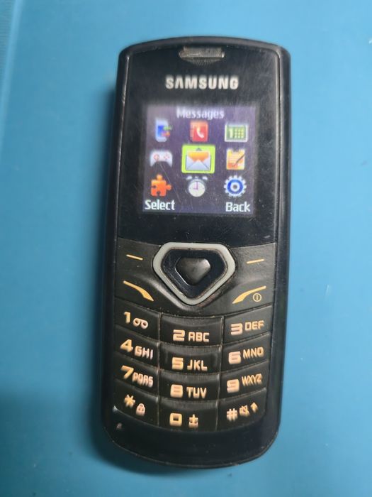 Telefon Colectie: Samsung GT E1170 v2