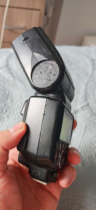Blitz Nikon Speedlight SB-900 – pentru piese / reparație