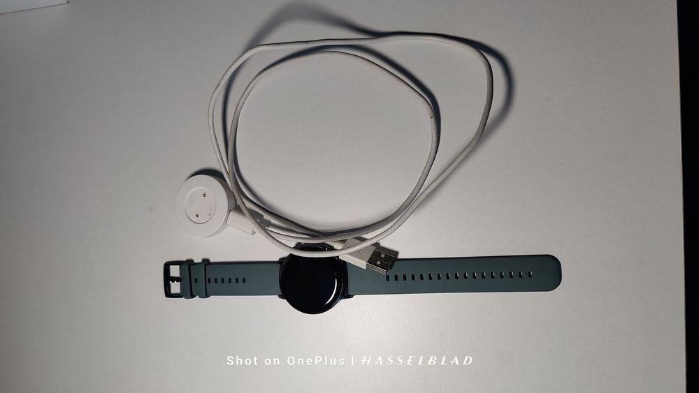 OnePlus 9Pro 5G + слушалки Sony + Huawei Watch GT2 42 мм.