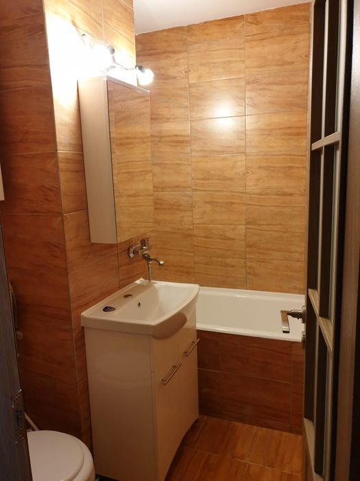 Închiriez garsoniera zona Astra