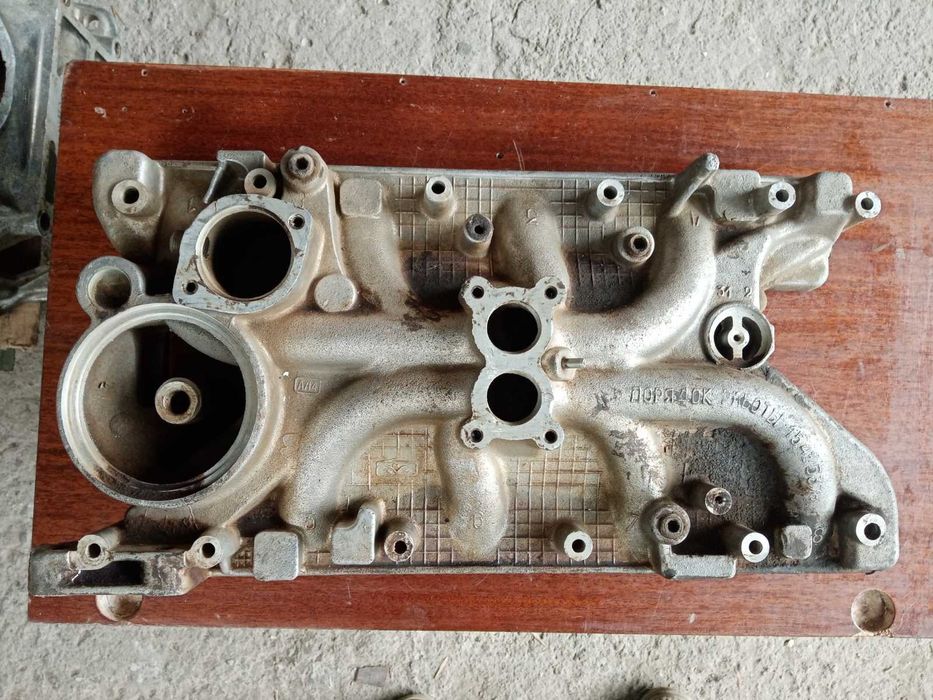 Продавам глава моторна газ 53