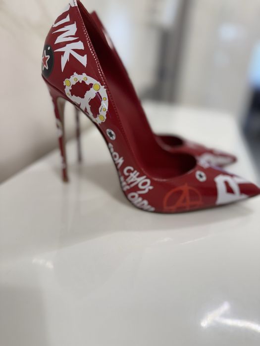 Елегантни обувки на ток