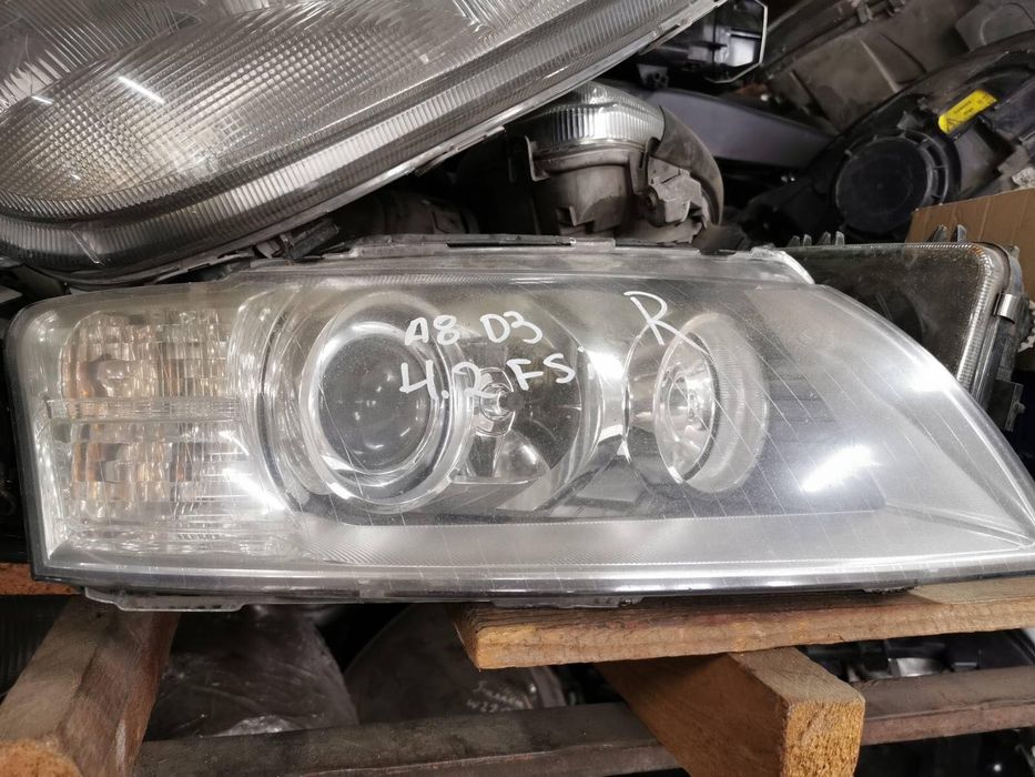 Фар десен А8 D3 facelift завиващ би ксенон xenon Audi A8 Ауди д3