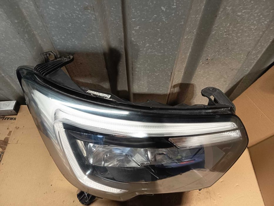 far dreapta renault master 3