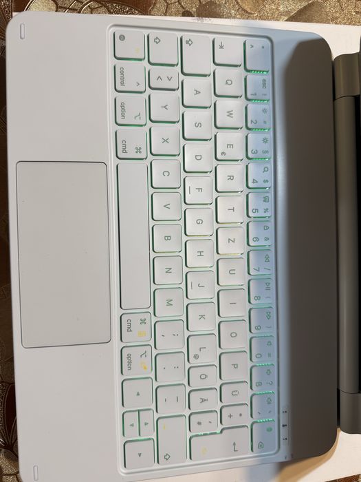 Tastatură inateck pentru iPad