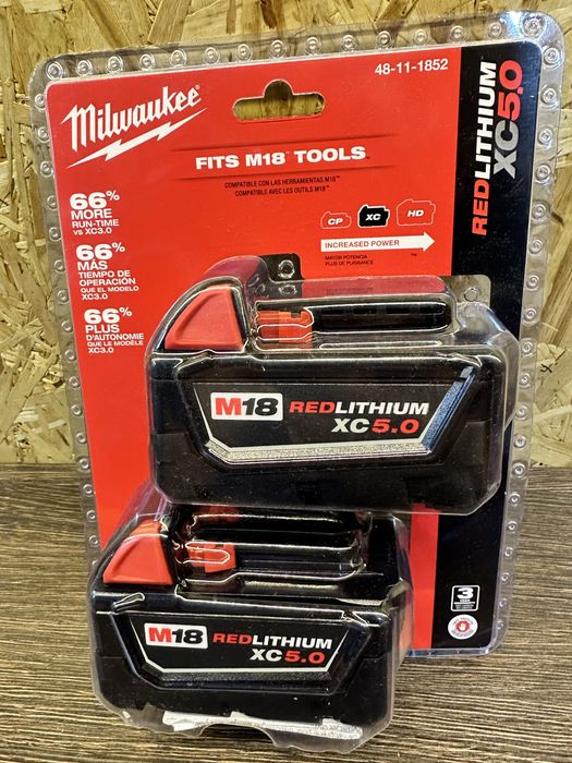 Milwaukee Оригинал Акумуляторым 2 шт по 5 Ампер