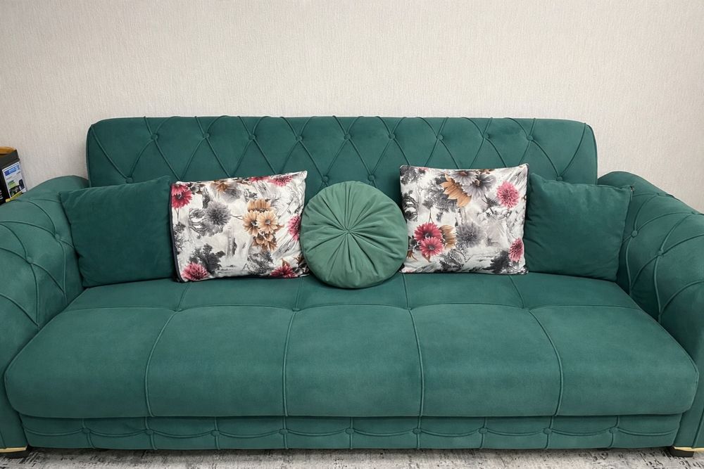 Продам диван 2м