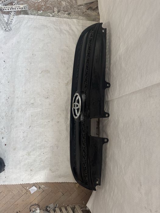 Оригинална решетка Тойота РАВ 4 Toyota RAV4