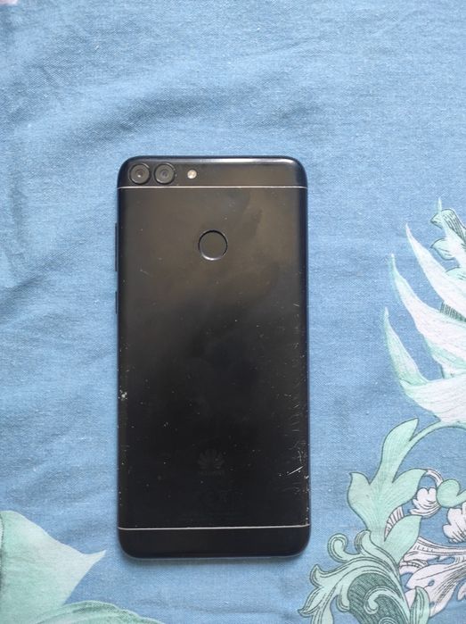 Смартфон Huawei P smart