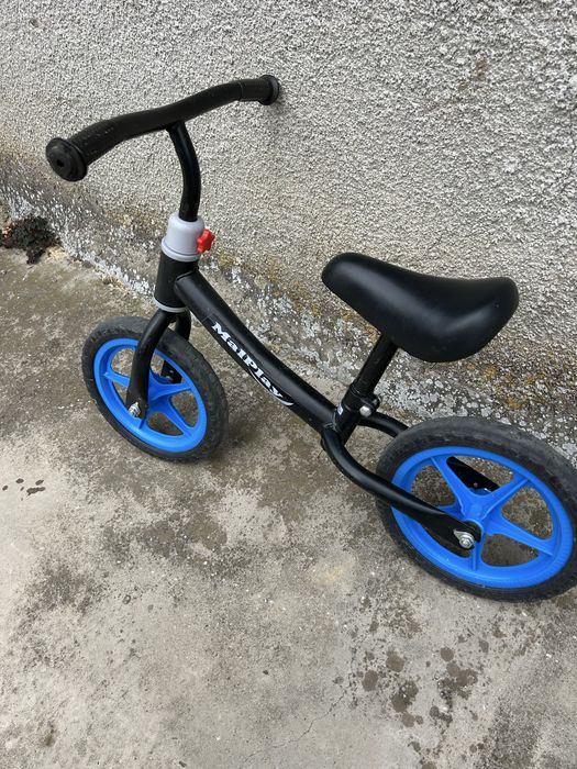 Vand bicicleta copii, trambulina si motor de plastic fara pedale