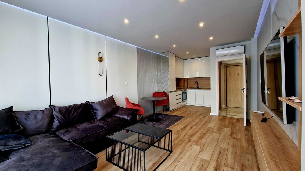 Дава се под наем Двустаен апартамент в Пловдив, Център - 67 кв.м за 510 € - Снимка #4