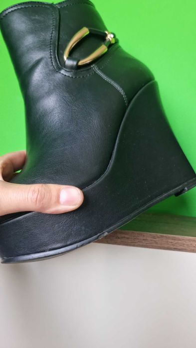 Стилни къси боти