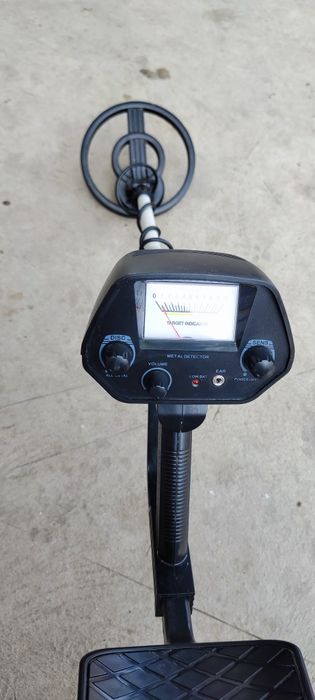 Продам Металлоискатель