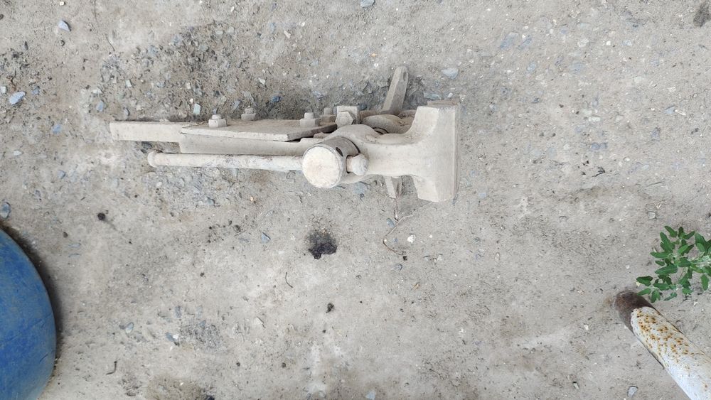 Чугунные тиски СССР