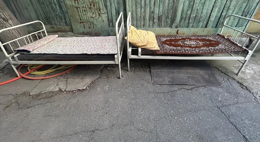 Продам кровати металлические