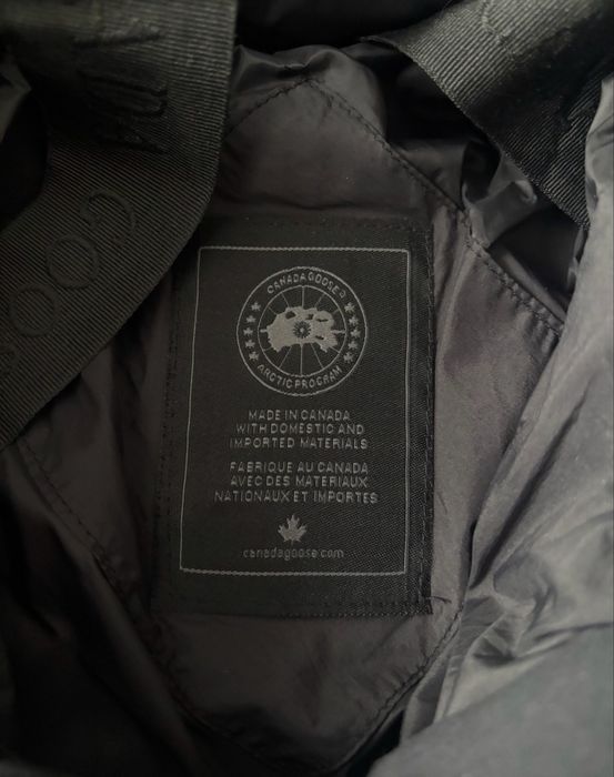Geaca de iarna Canada Goose neagra