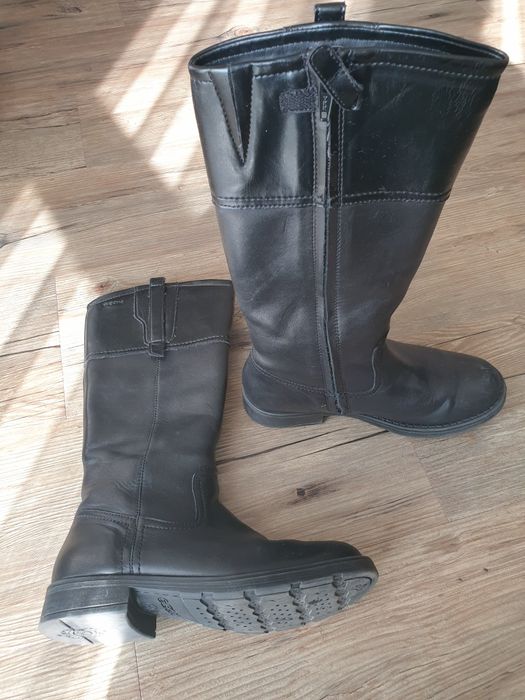 Кожени ботуши за момиче Geox