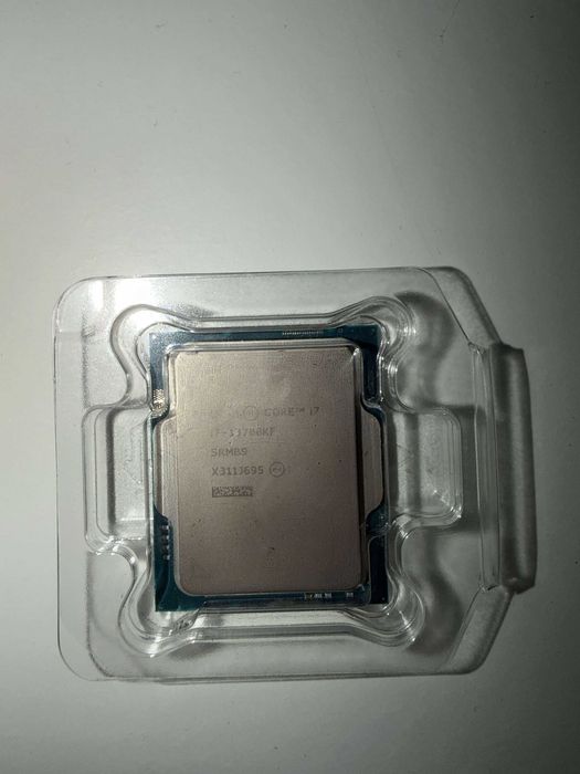 Intel 13th gen i7-13700K F DDR4/DDR5 + contact frame / Garantie 2028