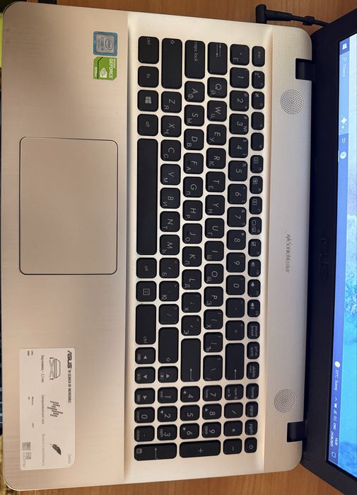 Ноутбук Asus core i5 7 gen