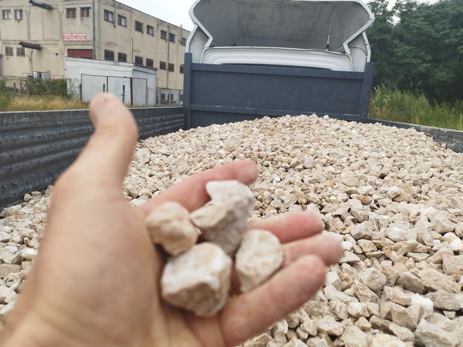 Balastru ,nisip,piatra gabioane ,mărgăritar.