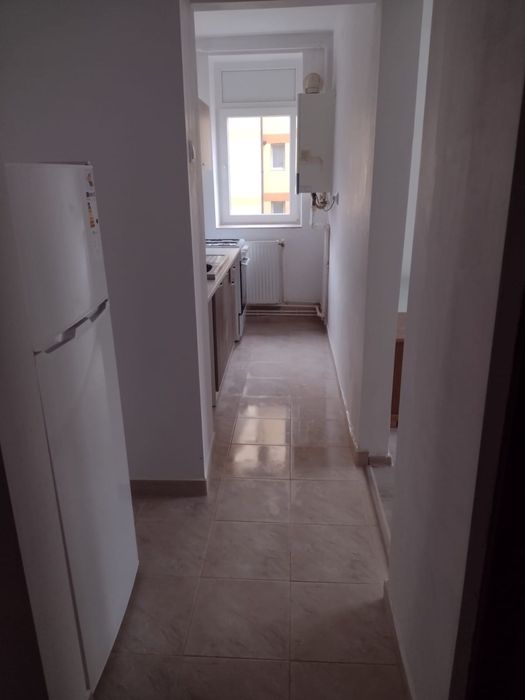 Proprietar inchiriez garsoniera confort 1, cu balcon, in Maratei la D uri., parter inalt