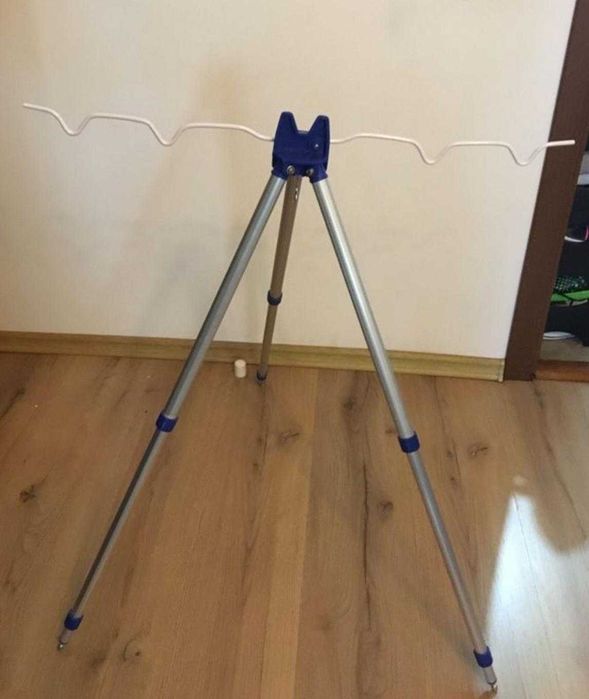Tripod Pescuit 4 lansete reglabil - NOU
