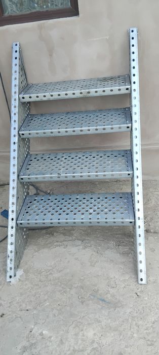 Scări zincate 50x27 cu 6 trp