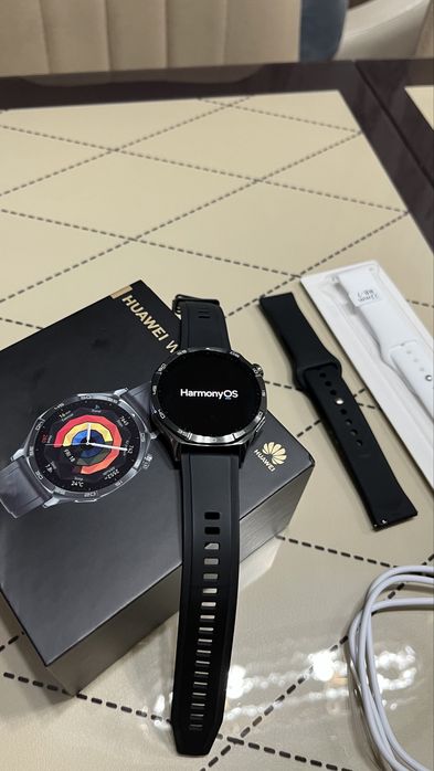 Продам смарт часы Huawei gt-5