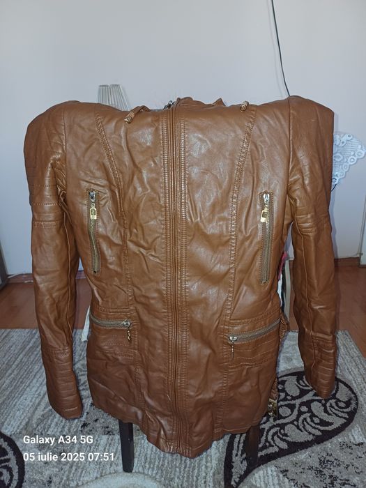 Geaca imitație piele noua