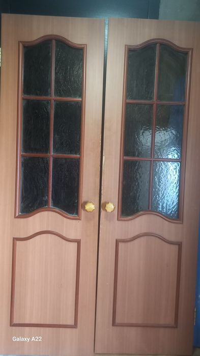 Межкомнатные  двери продам