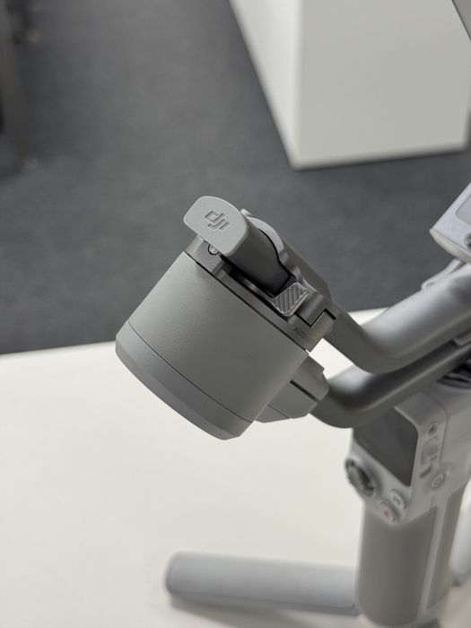 Гимбъл за камера -  DJI RS4 Mini Combo