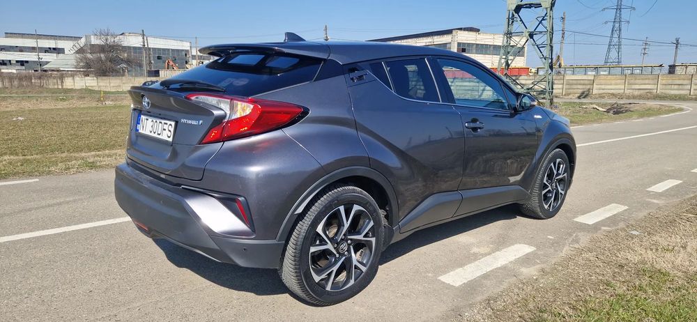Toyota C-HR Toyota CH-R Hybrid